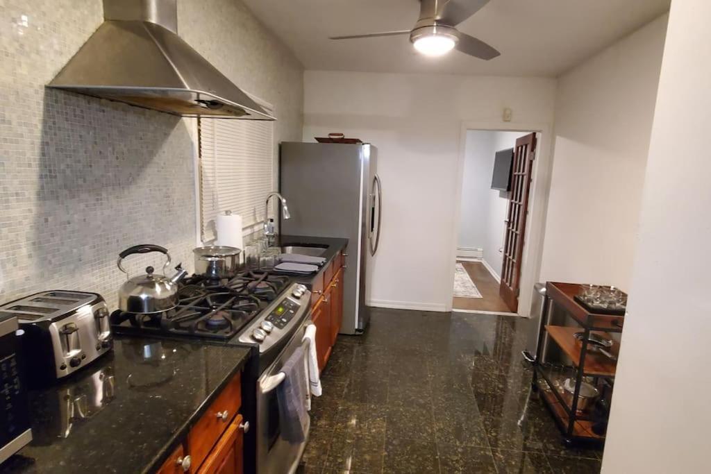 Quiet 3 Bedroom Apartment In Private Home New York Exteriör bild