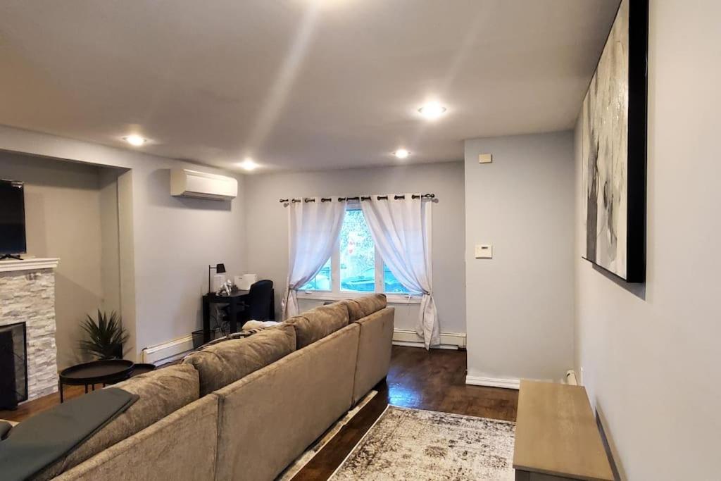 Quiet 3 Bedroom Apartment In Private Home New York Exteriör bild